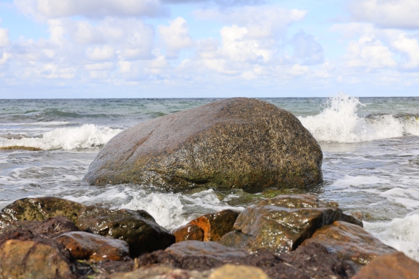 Felsen an der Küste bei Arnager